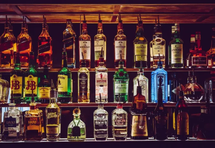 Rum kaufen leicht gemacht: Der große Online-Guide 💡 – Entdecke hochwertige Spirituosen, Top-Rum-Marken & Tipps fürs perfekte Rum-Tasting